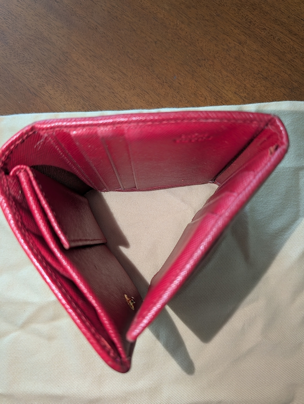 Prada Saffiano Logo Wallet Red Trifold. - Picture 14 of 15